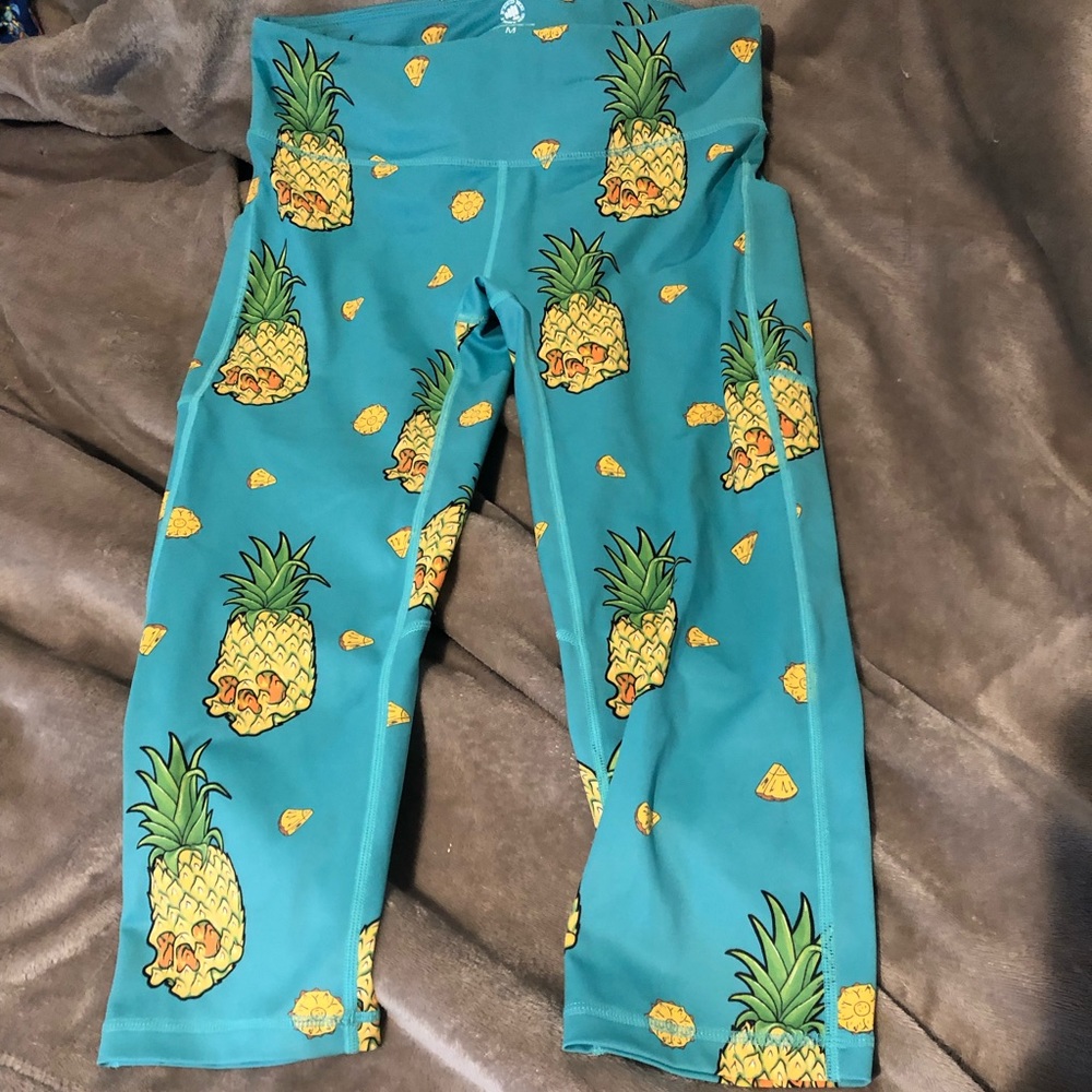 FMFM Capri pants